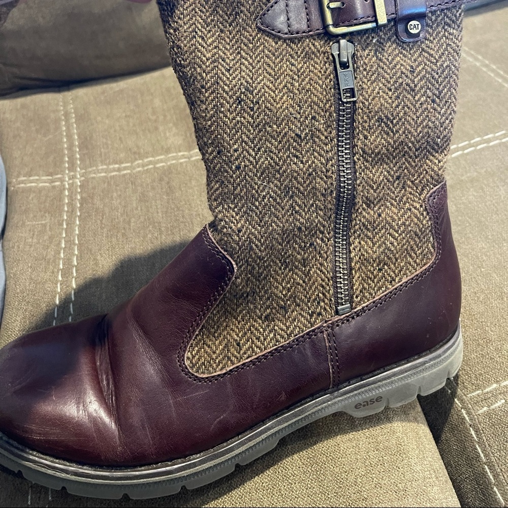 Cat boots size 8